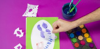 Yumurtayla tempera boya hazırlamayı video eşliğinde öğretiyorlar