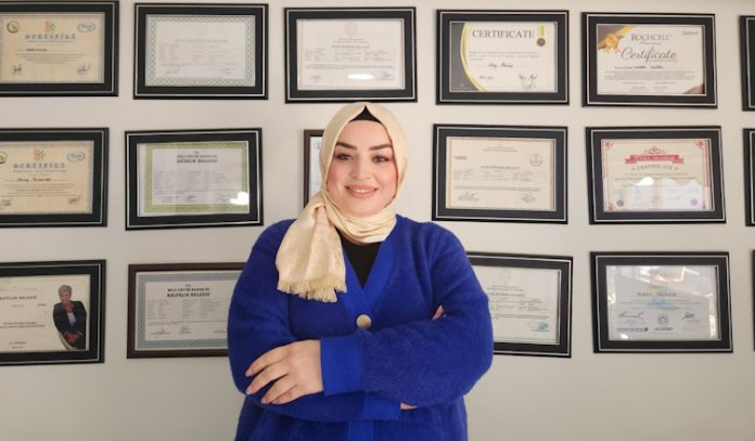 Nuray Yılmaz, Nuray Güzellik Nuray Güzellik, profesyonel bakım hizmetleriyle bölge halkının favori adresi olmaya devam ediyor. Nuray Yılmaz liderliğinde hizmet veren merkez.