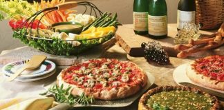 İtalyan Mutfağı İtalyan mutfağı, yüzyıllar boyunca farklı kültürlerin etkisiyle zenginleşmiş ve dünya çapında tanınan bir gastronomi kültürü haline gelmiştir. Antik Roma’dan günümüze uzanan süreçte yemekler, hem beslenme hem de kültürel bir ifade biçimi olarak önem kazanmıştır. Doğal malzemeler kullanımı, İtalyan yemeklerinin hem lezzetli hem de sağlıklı olmasını sağlıyor. Konulu bir haber görseli.
