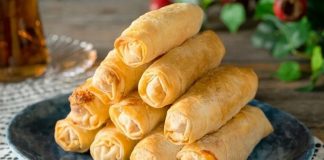 Sigara böreği, ince yufkanın içine peynir, patates veya kıyma gibi malzemeler konularak rulo şeklinde sarılmasıyla hazırlanan, Türk mutfağının vazgeçilmez atıştırmalıklarından biridir. Adını uzun ve ince formundan alan bu börek, özellikle kahvaltı, çay saati ve mezelerde sıkça tercih ediliyor. Konulu bir haber görseli.