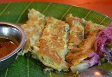 Sumatra Mutfağı Sumatra mutfağı, Endonezya’nın ikinci büyük adası Sumatra’da yüzyıllar boyunca şekillenmiş bir gastronomi geleneğidir. Bu mutfak, ada halkının tarihsel ve kültürel mirasını yansıtan zengin tatlar sunar. Sumatra mutfağı, özellikle baharat kullanımıyla bilinir ve yemeklerde yoğun aromalar ön plandadır. Konulu bir haber görseli.