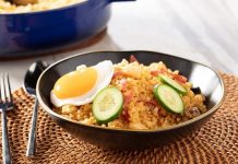 Surinam mutfağı, Afrika, Hindistan, Endonezya ve Hollanda etkilerini bir araya getiren, kültürel çeşitliliği ile öne çıkan bir mutfaktır. Sömürge geçmişi ve göçmen toplulukların etkisi, yemek kültürünü şekillendirmiştir. Yemekler hem günlük yaşamda hem de özel kutlamalarda kültürel bir miras olarak sofralarda yer bulur. Konulu bir haber görseli.