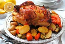 Tavuk ve hindi yemekleri, hem ekonomik hem de sağlıklı olmaları sayesinde dünya mutfaklarında geniş yer bulur. Beyaz etin düşük yağ oranı ve yüksek protein değeri, özellikle sağlıklı beslenmek isteyenler için önemli bir avantaj sunar. Türk mutfağında da tavuk ve hindi, günlük öğünlerden özel davet sofralarına kadar pek çok tarifte yer alır. Fırında, ızgarada, tencerede veya haşlama şeklinde pişirilebilen bu et türleri, her damak zevkine hitap eden çeşitlilikte hazırlanabilir. Konulu bir haber görseli.