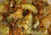 Kabak Yemeği: Sofraların Sağlıklı Lezzeti Kabak yemeği, Türk mutfağının en sevilen sebze yemeklerinden biridir. Kabak, besleyici ve düşük kalorili bir sebze olarak hem sağlıklı öğünler için hem de lezzetli tarifler için sıkça tercih edilir. Tarih boyunca köy mutfaklarından şehir sofralarına kadar uzanan bu yemek, basit malzemelerle hazırlanmasına rağmen sofralarda doyurucu bir seçenek sunar. Konulu bir haber görseli.