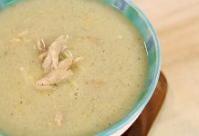 Kış aylarının en sevilen çorbalarından biri olan tavuklu şehriye çorbası, hem hafif hem de doyurucu yapısıyla sofraların baş tacı oluyor. İçerdiği tavuk, ince şehriye ve çeşitli sebzeler sayesinde hem protein hem de vitamin açısından zengin bir öğün sunuyor. Evde kolayca hazırlanabilmesi ve kısa sürede lezzetli bir sonuç vermesi, bu çorbayı özellikle yoğun günlerde tercih edilen bir tarif hâline getiriyor. Konulu bir haber görseli.