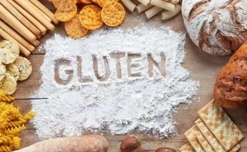 Son yıllarda beslenme alışkanlıklarının değişmesiyle birlikte gluten alternatifleri, hem sağlık odaklı tüketicilerin hem de özel diyet uygulayanların gündeminde önemli bir yer edinmiştir. Özellikle çölyak hastaları, gluten hassasiyeti yaşayan bireyler ve daha hafif beslenmeyi tercih edenler için glutensiz ürünler artık bir zorunluluk olmaktan çıkıp bilinçli bir tercih hâline gelmiştir. Bu değişim, gıda sektöründe de ciddi bir dönüşümü beraberinde getirmiştir. Konulu bir haber görseli.