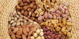 Kabuklu yemişler, yüzyıllardır farklı kültürlerde hem besin kaynağı hem de şifa unsuru olarak tüketilen değerli gıdalar arasında yer alıyor. Günümüzde ise modern beslenme anlayışıyla birlikte bu doğal ürünlerin önemi daha da artmış durumda. Badem, ceviz, fındık, antep fıstığı ve kajunun yer aldığı bu grup, içerdiği zengin besin öğeleri sayesinde hem günlük enerji ihtiyacını karşılamaya yardımcı oluyor hem de uzun vadede sağlığı destekleyen etkiler sunuyor. Özellikle doğal ve dengeli beslenmeye yönelen bireyler için kabuklu yemişler, vazgeçilmez bir seçenek olarak öne çıkıyor. Konulu bir haber görseli.