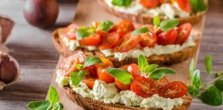 Günümüzde sağlıklı yaşam ve bilinçli beslenme konuları giderek daha fazla önem kazanırken, mevsimlik sebzeler bu sürecin merkezinde yer alıyor. Doğanın kendi döngüsüne uygun şekilde yetişen sebzeler, hem lezzet hem de besin değeri açısından sofralarda önemli bir avantaj sunuyor. Mevsimi dışında yetiştirilen ürünlere kıyasla daha az müdahaleye maruz kalan bu sebzeler, doğal yapısını büyük ölçüde koruyor. Konulu bir haber görseli.