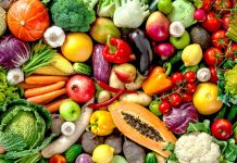 Günümüzde bireylerin yaşam tarzları hızla değişirken, beslenme alışkanlıkları da bu dönüşümden payını alıyor. Özellikle şehir yaşamının getirdiği stres, hazır gıda tüketimi ve çevresel kaygılar, insanları daha bilinçli tercihlere yöneltiyor. Bu noktada organik beslenme, sağlıklı yaşamın temel taşlarından biri olarak öne çıkıyor. Kimyasal katkı maddelerinden uzak, doğaya saygılı üretim süreçleriyle elde edilen gıdalar, yalnızca bir trend değil, uzun vadeli bir yaşam biçimi olarak görülüyor. Konulu bir haber görseli.